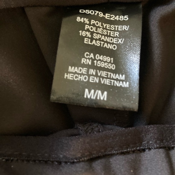 Hilary Radley Women's Pull-On Pants Black Size M 2 Pocket 27 inch inseam - Picture 3 of 4